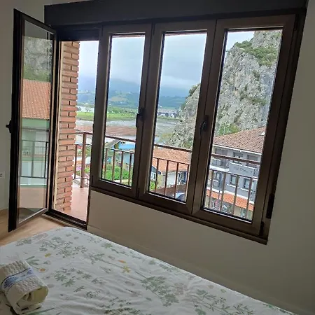 Daire Un Balcon Sobre El Rio Sella *