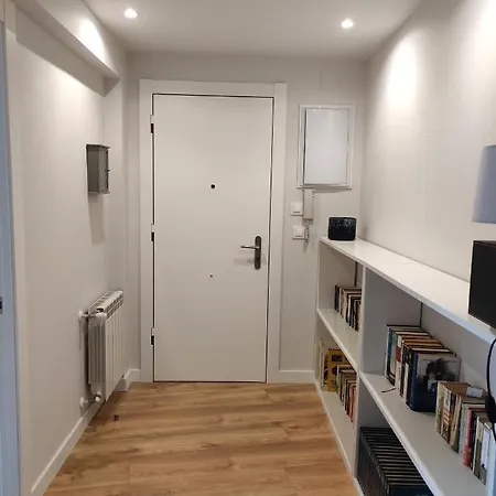 Apartamento Un Balcón Sobre El Rio Sella